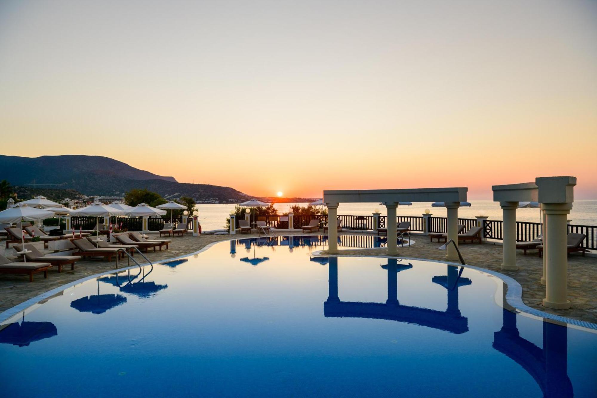 Alexander Beach Hotel & Village Resort Mália Zewnętrze zdjęcie