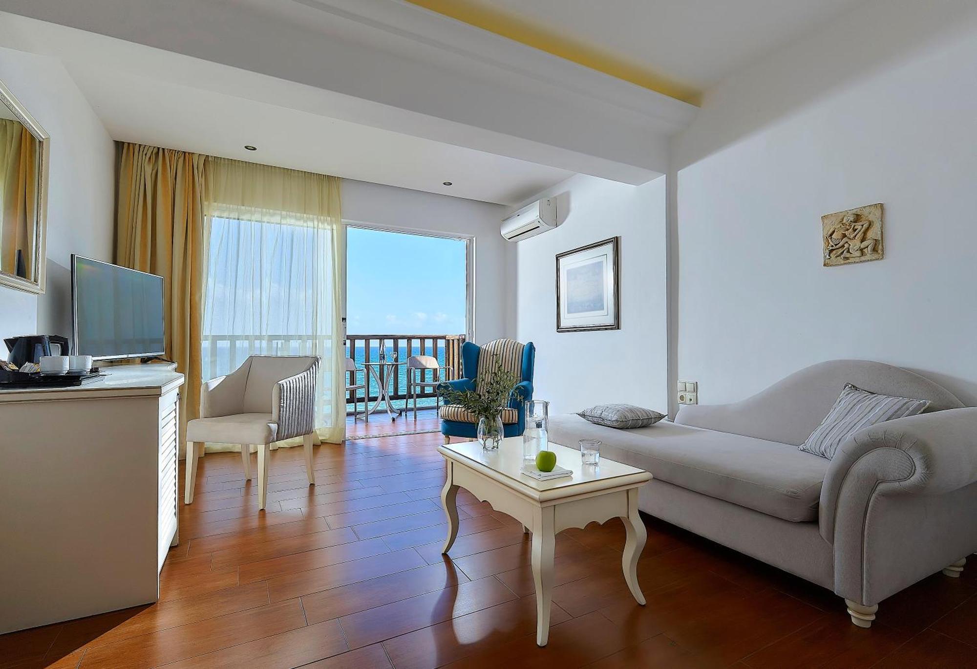 Alexander Beach Hotel & Village Resort Mália Zewnętrze zdjęcie