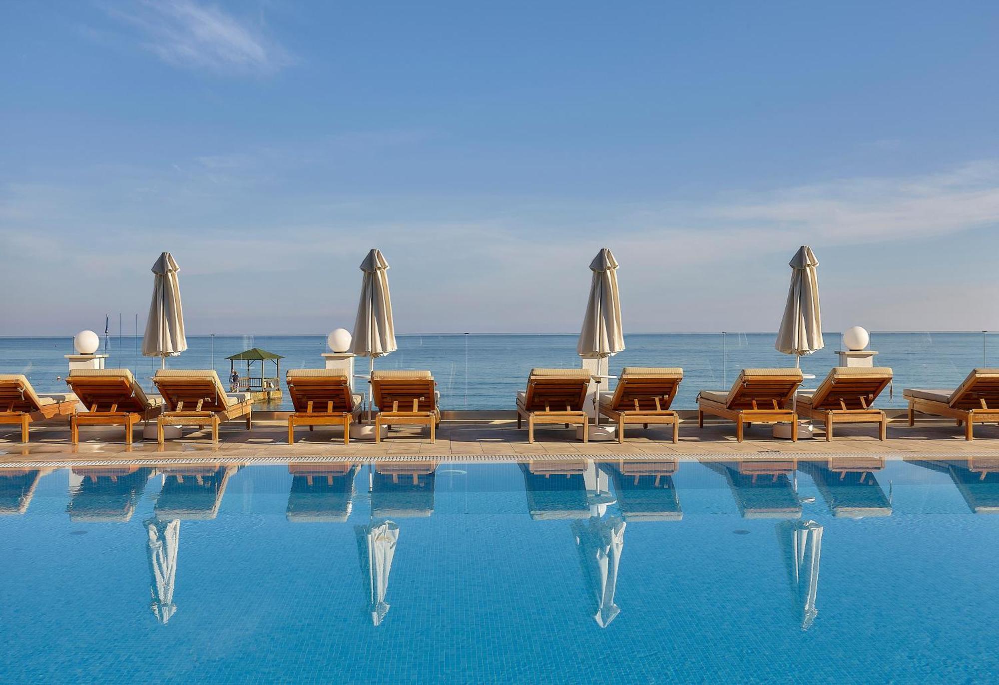 Alexander Beach Hotel & Village Resort Mália Zewnętrze zdjęcie