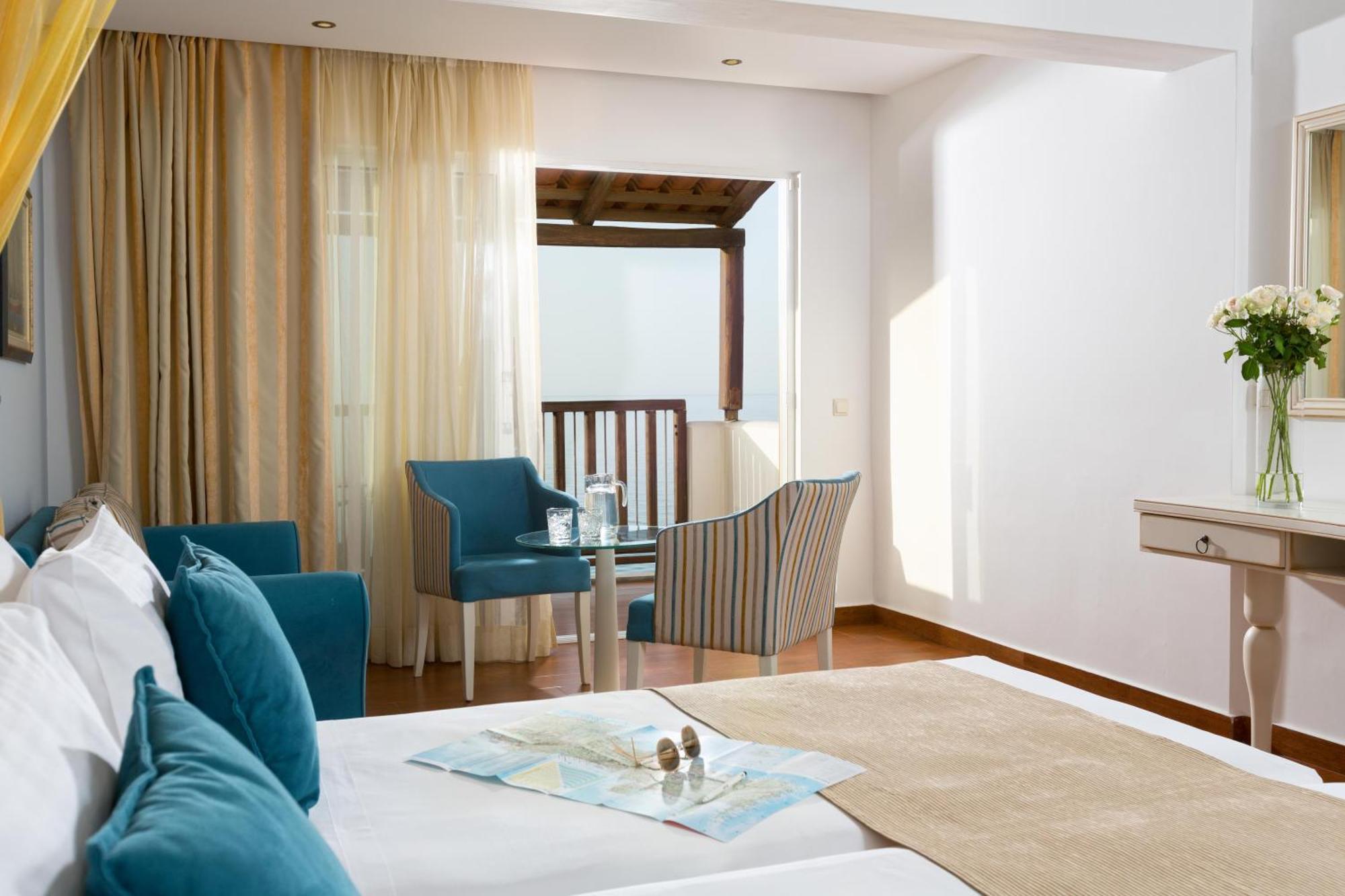 Alexander Beach Hotel & Village Resort Mália Zewnętrze zdjęcie