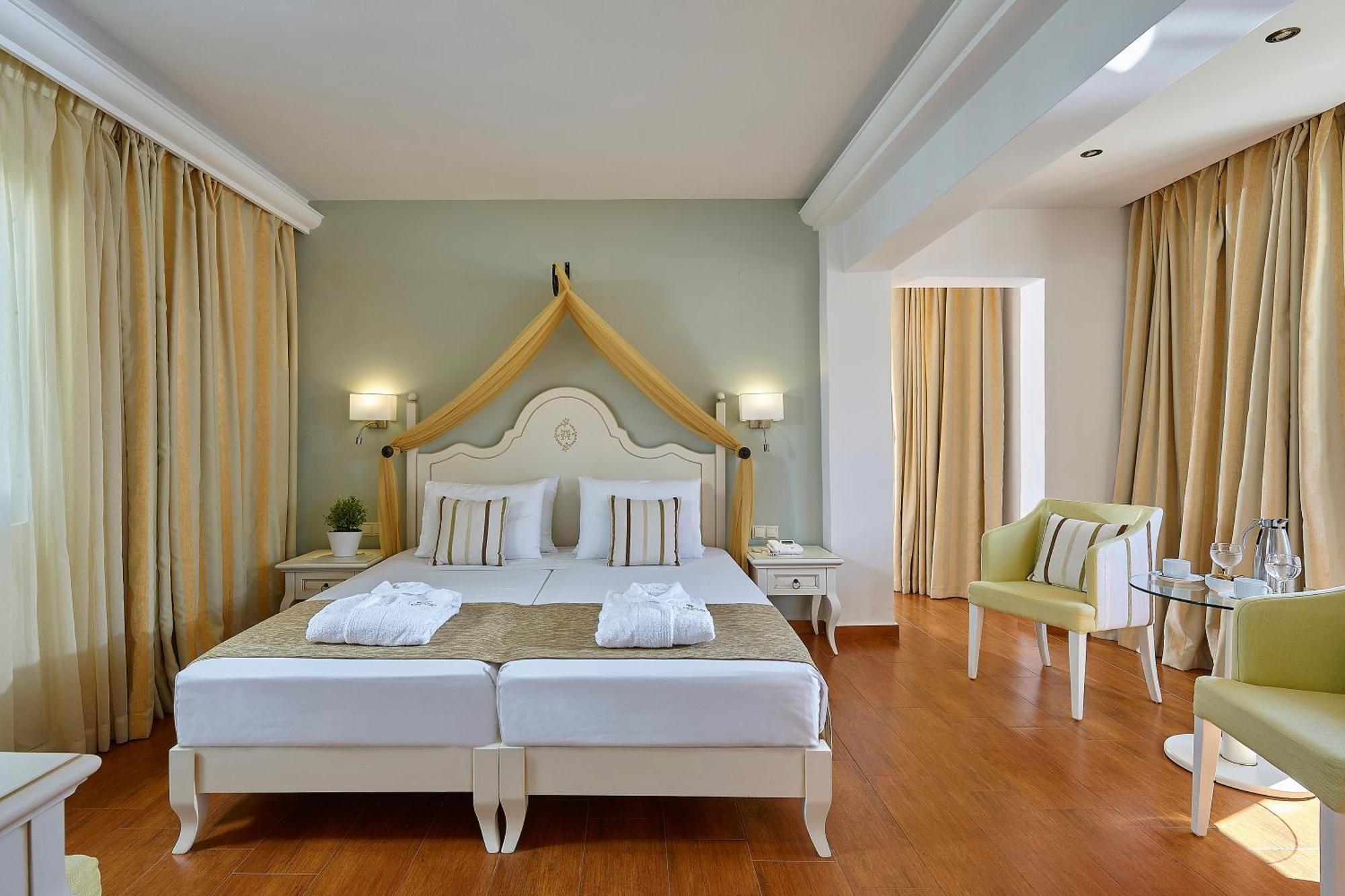 Alexander Beach Hotel & Village Resort Mália Zewnętrze zdjęcie